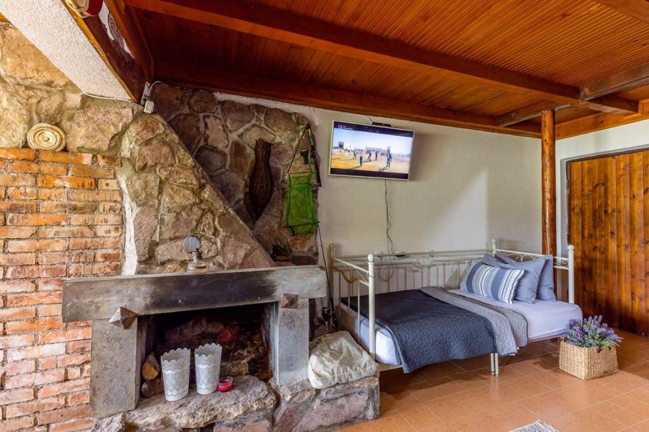 Lake House Buric Vranjina Extérieur photo
