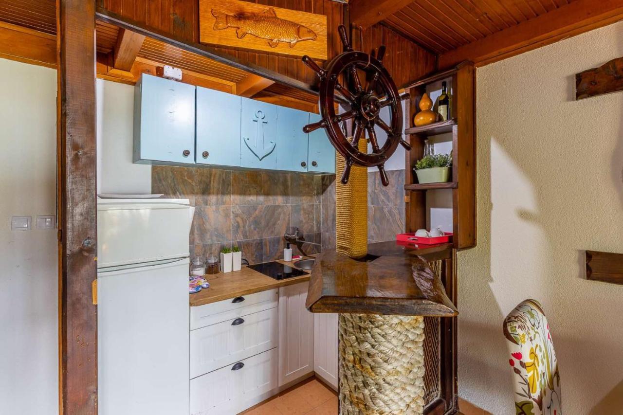 Lake House Buric Vranjina Extérieur photo