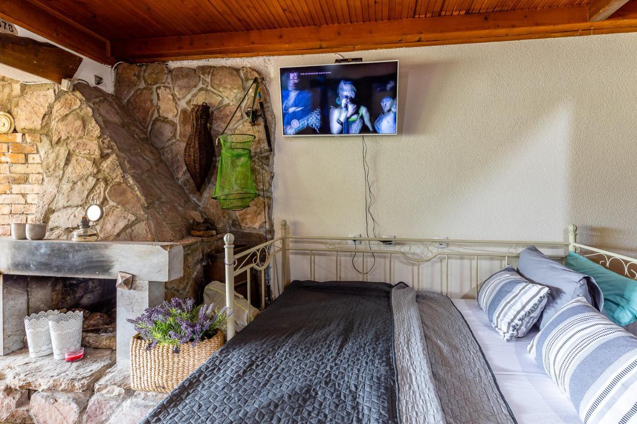 Lake House Buric Vranjina Extérieur photo